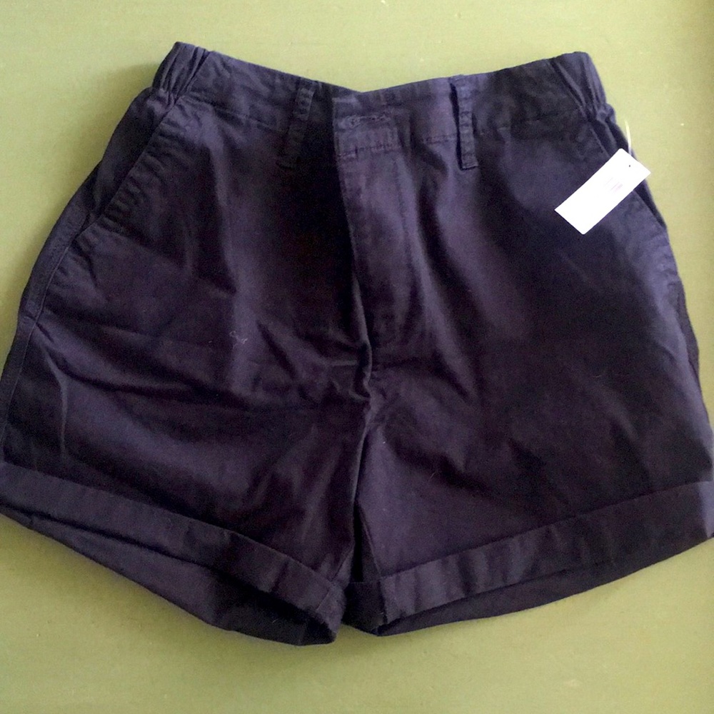 Old Navy everyday short.